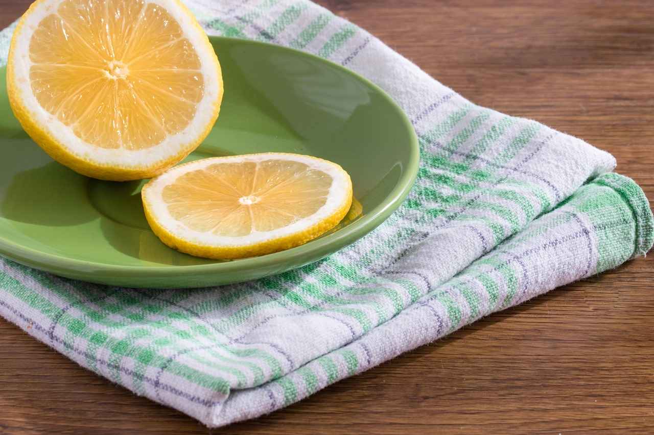 Benefits of Drinking Lemon Water