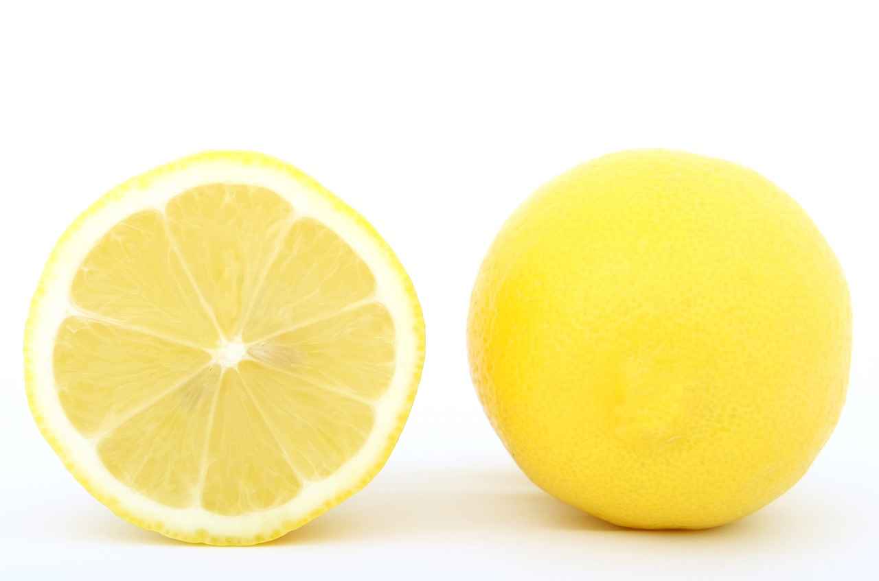When to Drink Lemon Water While Fasting