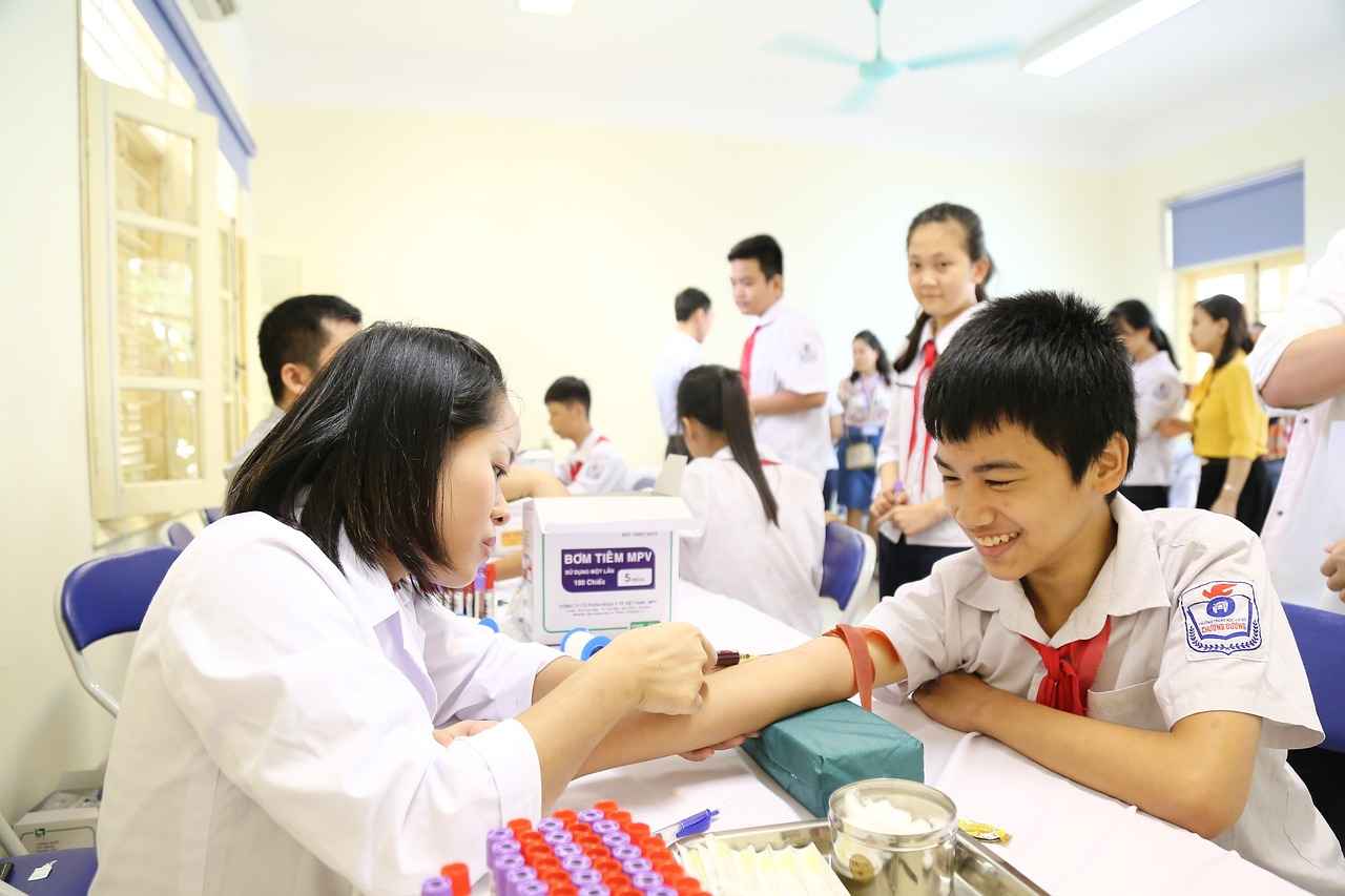 Can You Drink Water While Fasting for Blood Work? The Answer 2 Why Is Fasting Necessary for Blood Tests?