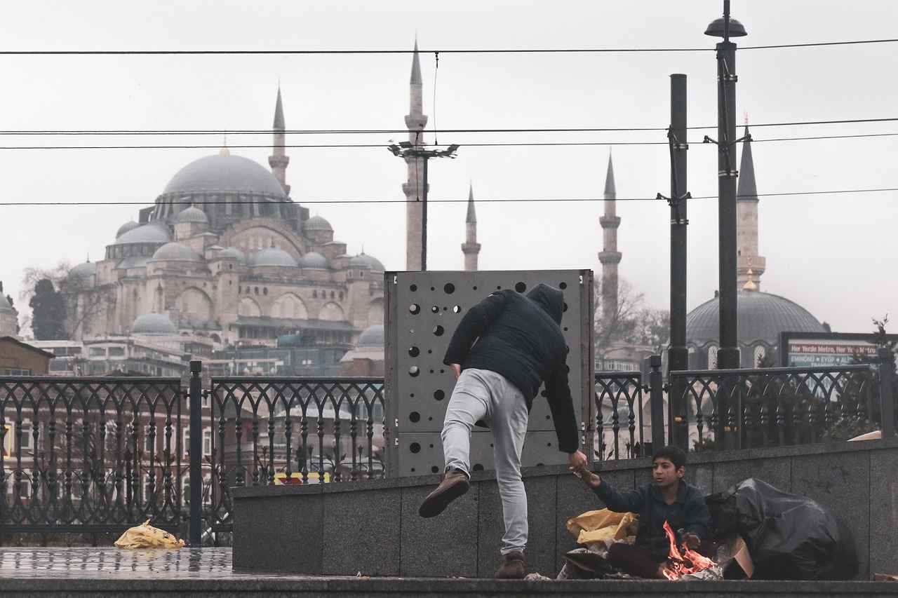 Does Drinking Water Break a Fast? The Truth About Hydration and Fasting 6 Signs of Dehydration While Fasting