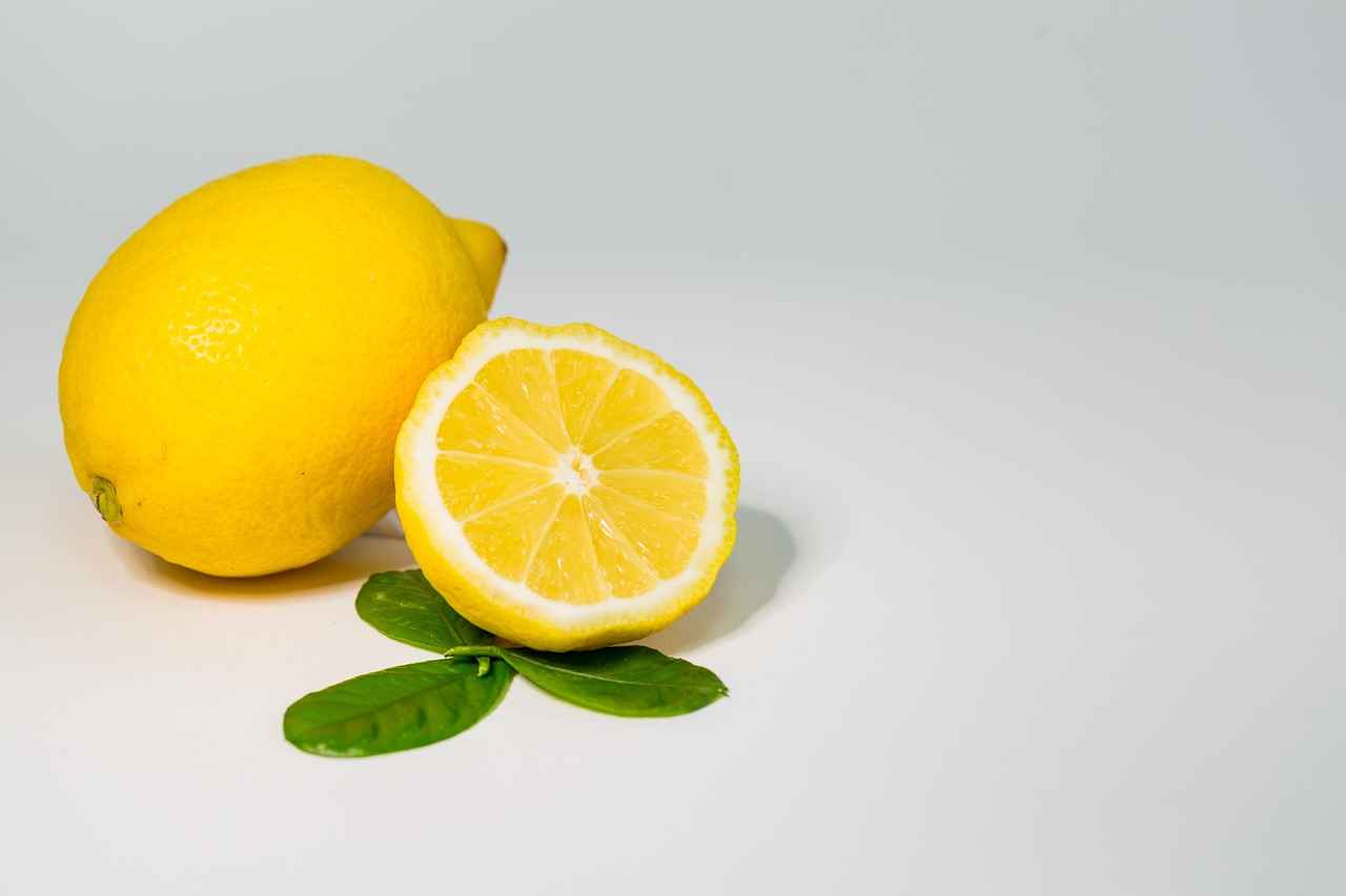 Does Lemon Water Break a Fast? Experts Explain 3 Does Lemon Water Break a Fast?