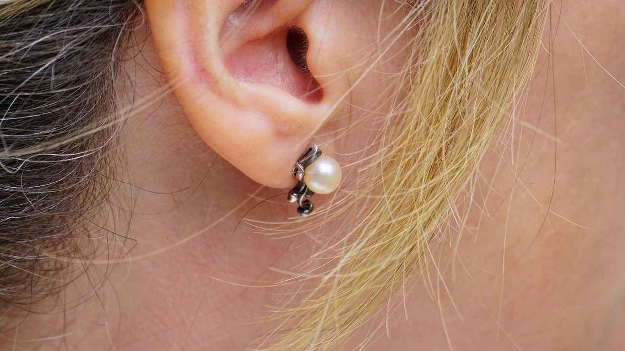 How to Remove Ear Wax Blockage Fast with Water: Safe Methods 5 When to Seek Professional Help